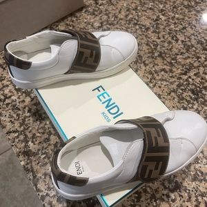 FENDI KIDS VELCRO FF MONOGRAM SNEAKER